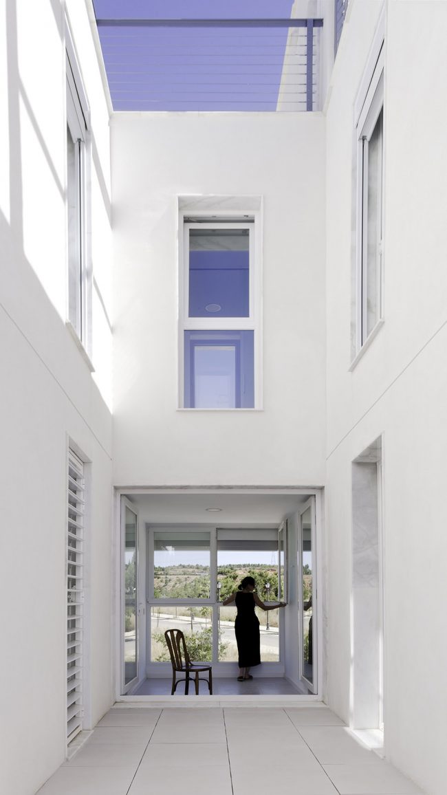 3X3 HOUSE Requena Spain by CRUX ARQUITECTOS