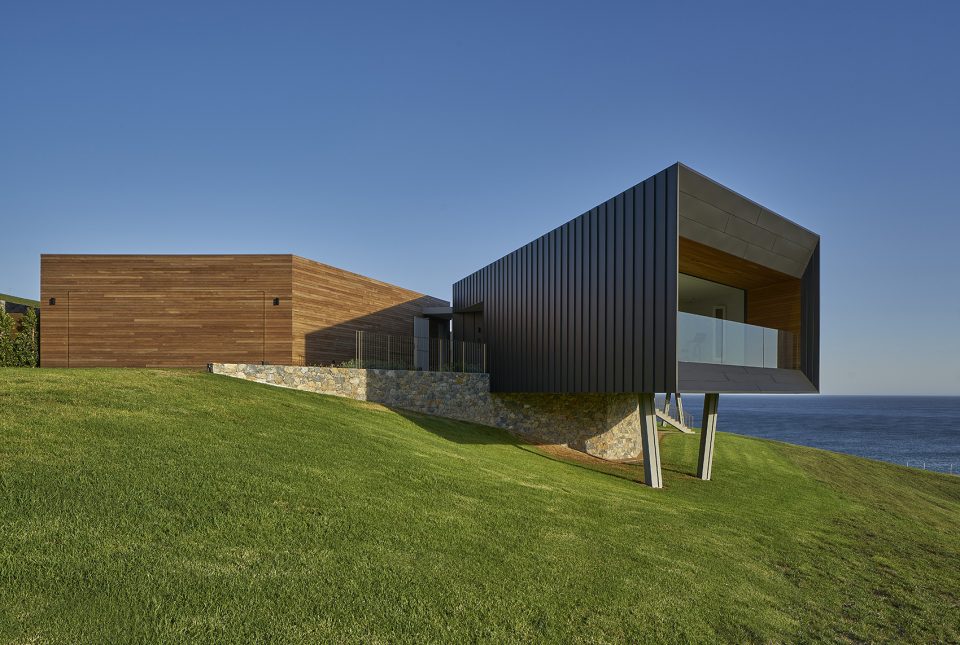 Headland House by Atelier Andy Carson 1