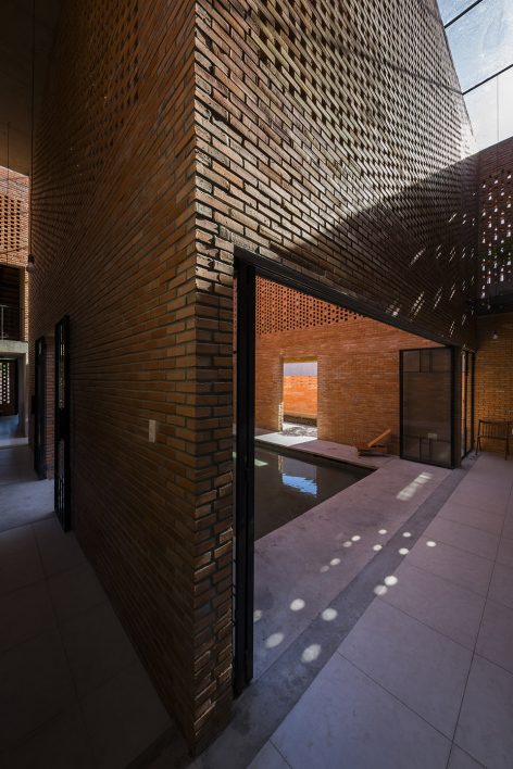 LONG AN HOUSE Vietnam by Tropical Space Co.Ltd