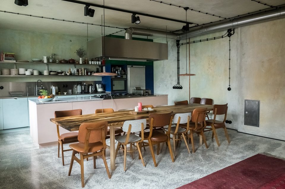 Apartment for Mickey Rotten by Maria Schoen