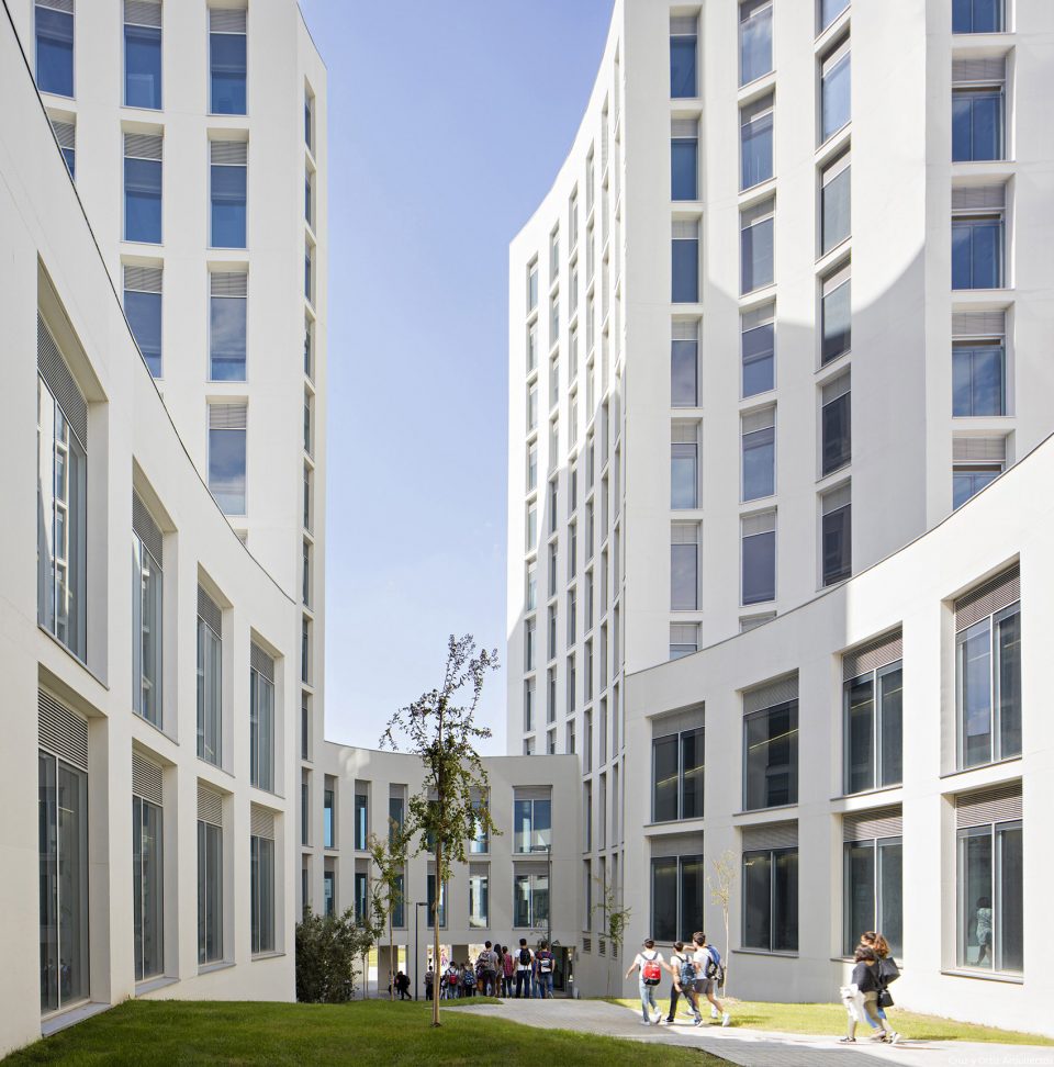 Faculty of Medicine at Campus of Health Sciences of UGR University Granada by Cruz y Ortiz Arquitectos