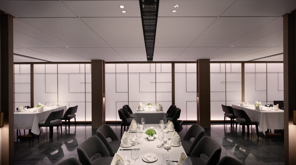 24 Cathay Restaurant China by Minggu Design