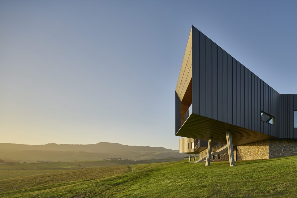 Headland House by Atelier Andy Carson