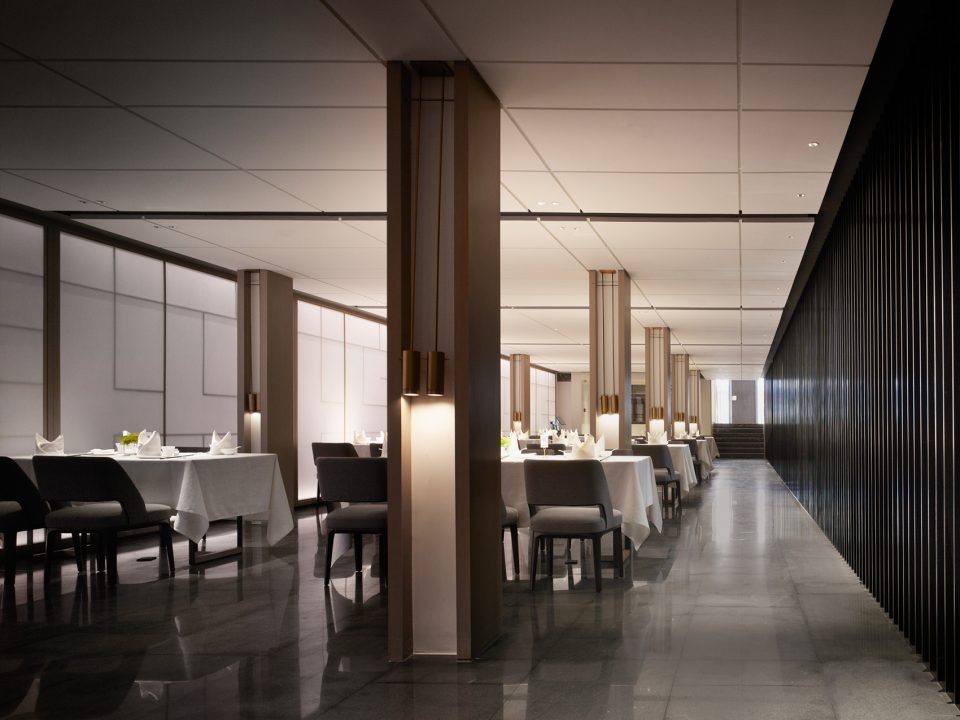 24 Cathay Restaurant China by Minggu Design