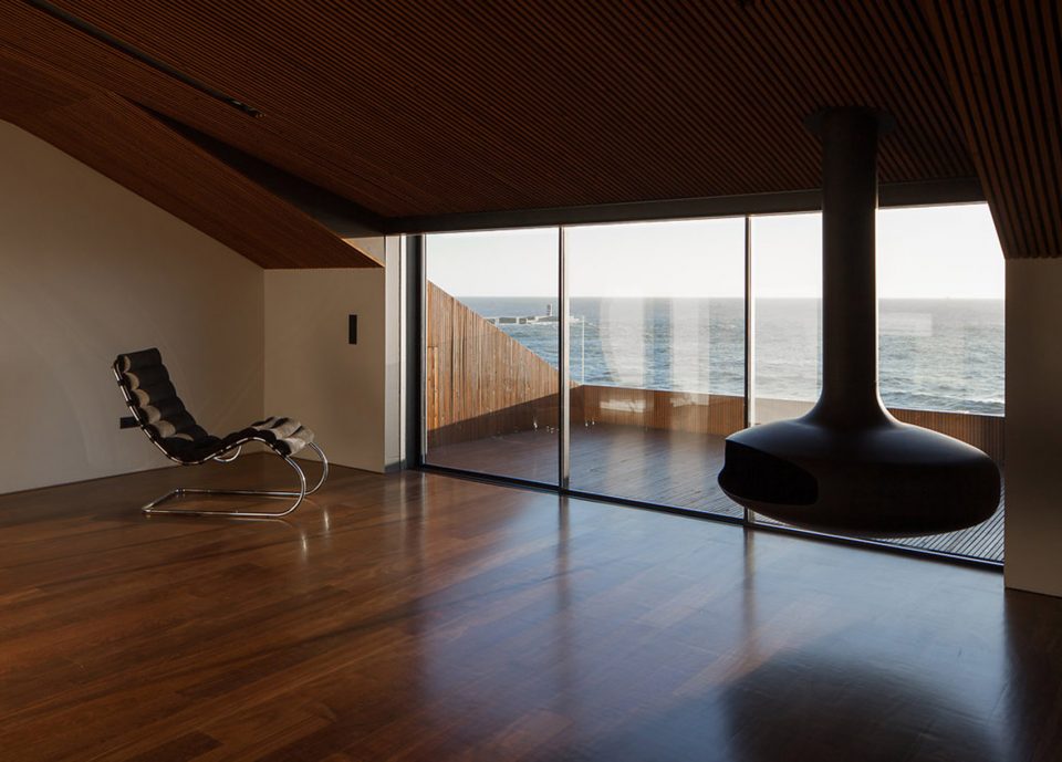1970s Apartment Renovation Portugal by Paulo Fernandes Silva