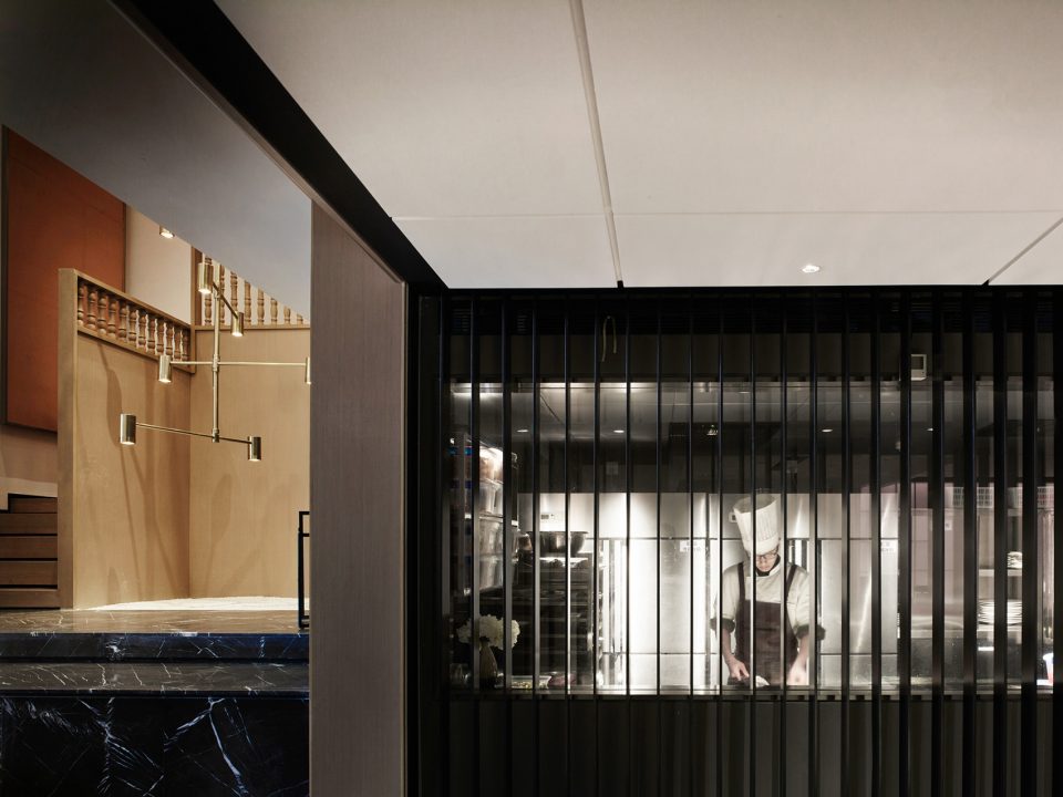 24 Cathay Restaurant China by Minggu Design