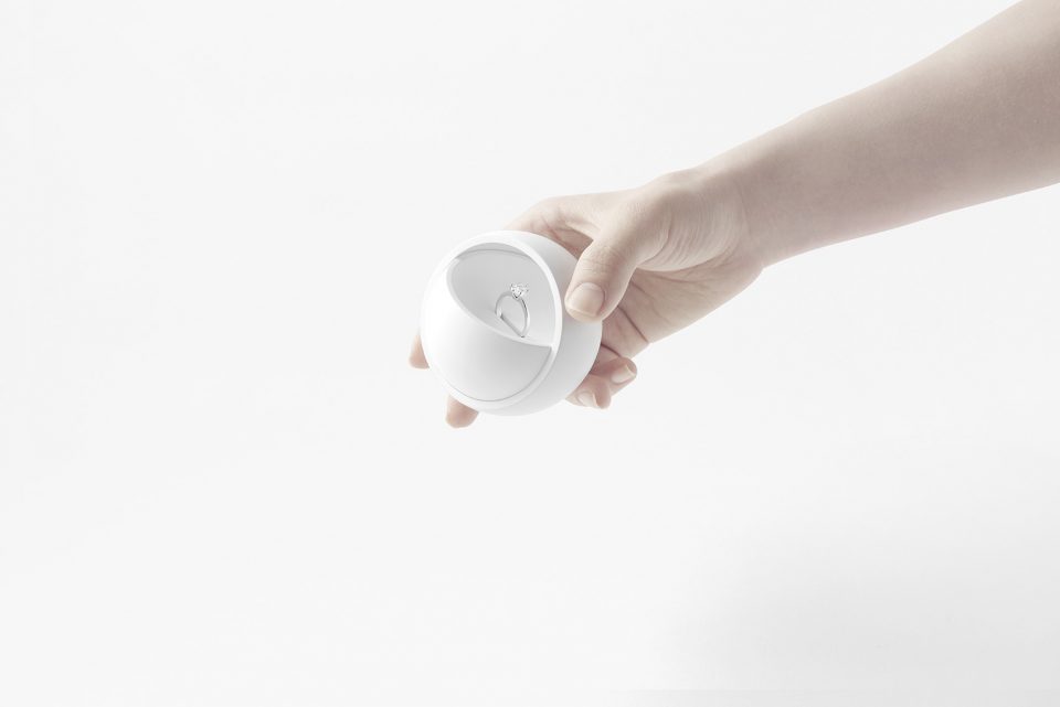 Seven Sliding Cases for Blanc Bijou by nendo