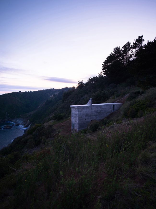 Loba House by Pezo von Ellrichshausen