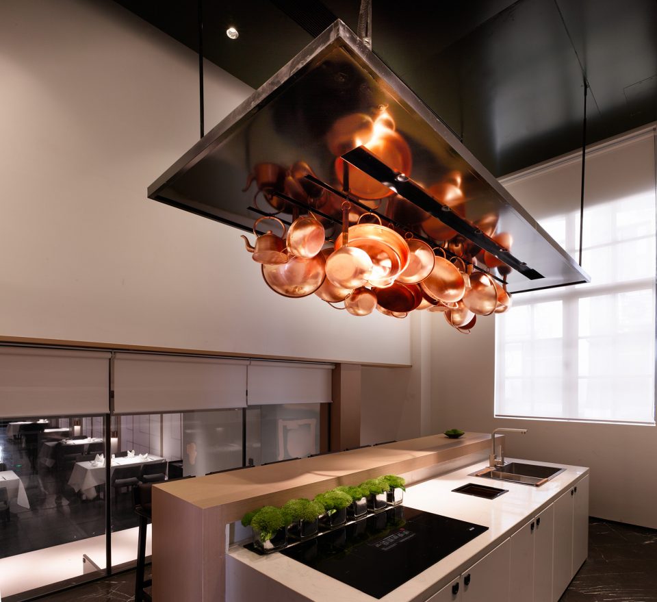 24 Cathay Restaurant China by Minggu Design