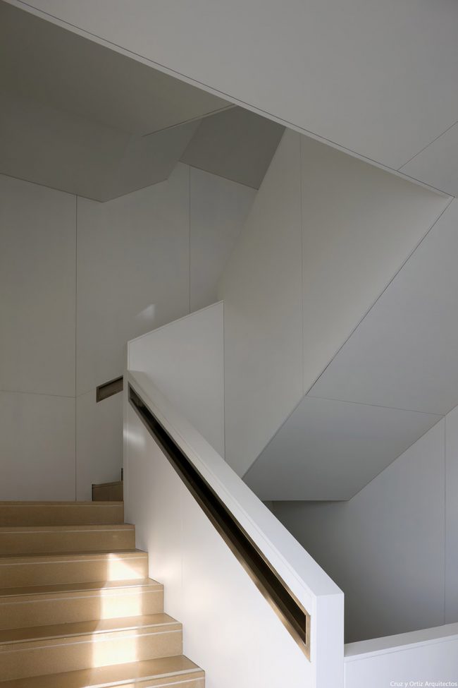 Administrative headquarters of the Andalusian Regional Government Granada Spain by Cruz y ortiz arquitectos