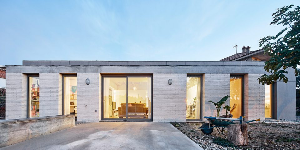 Marian single family house Ullastrell Barcelona by Carles Marcos
