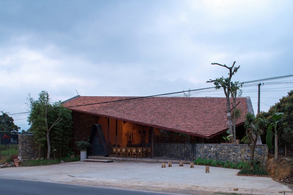 Ao May Restaurant by Aline Architect