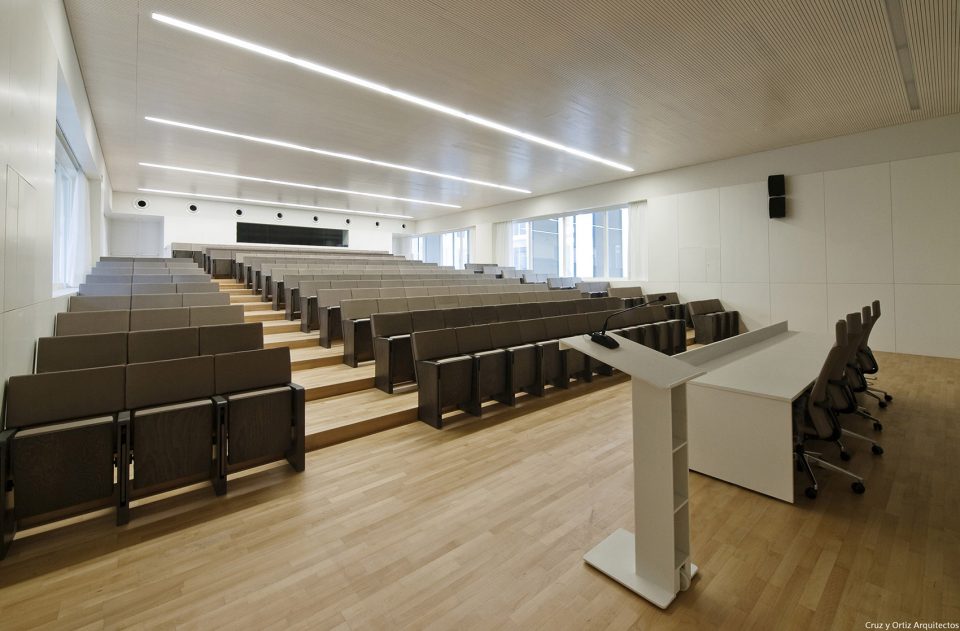 Faculty of Medicine at Campus of Health Sciences of UGR University Granada by Cruz y Ortiz Arquitectos