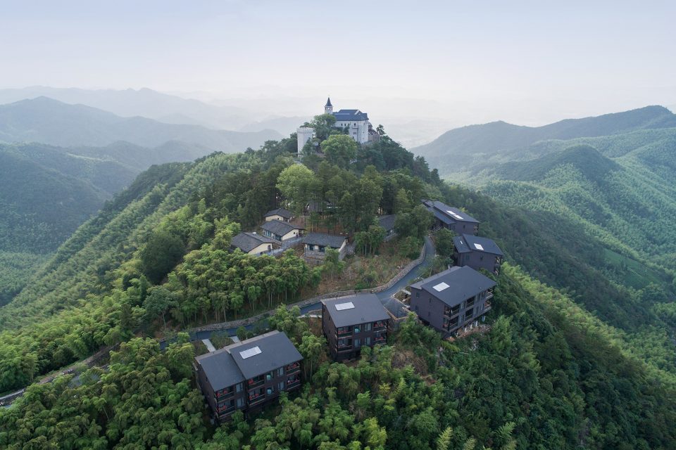 Gallery of Naked Castle / Shanghai Tianhua Architectural 