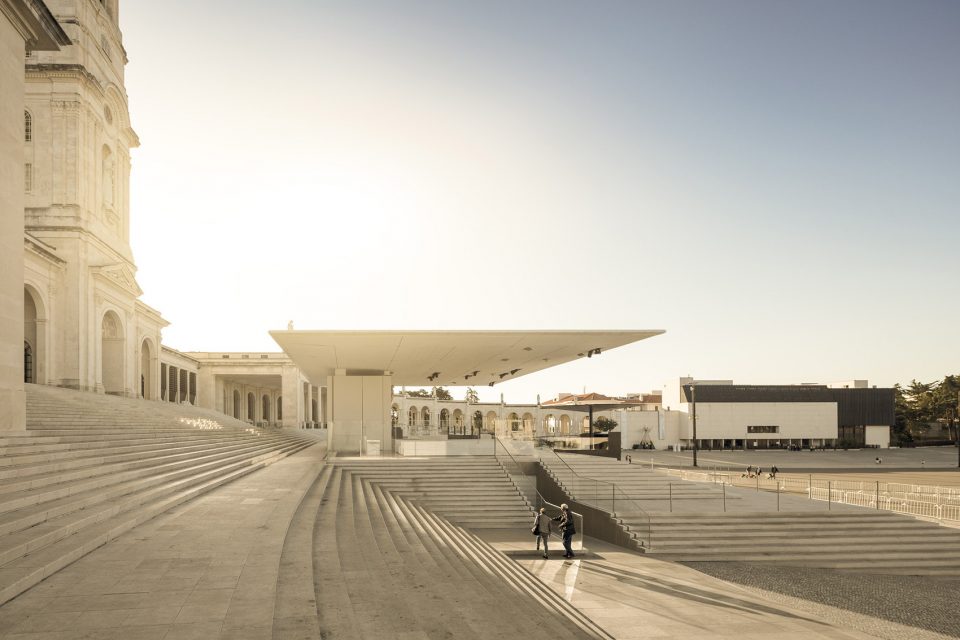 Outdoor Altar in the Prayer Area by Paula Santos Arquitectura