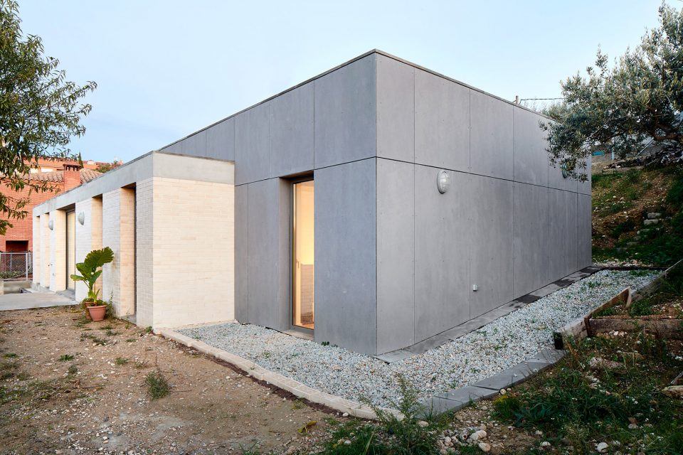 Marian single family house Ullastrell Barcelona by Carles Marcos