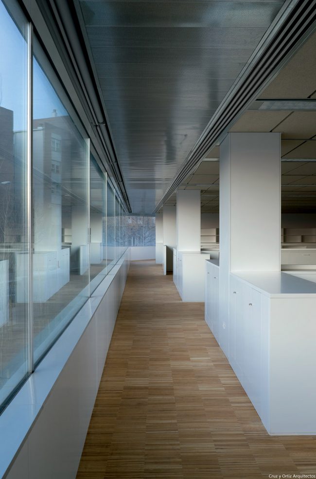 Administrative headquarters of the Andalusian Regional Government Granada Spain by Cruz y ortiz arquitectos