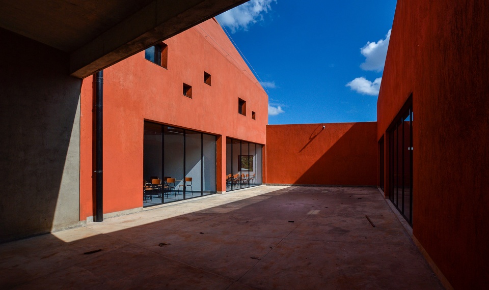 Faculty of Architecture and Environmental Design Kigali Rwanda by Patrick Schweitzer Associés