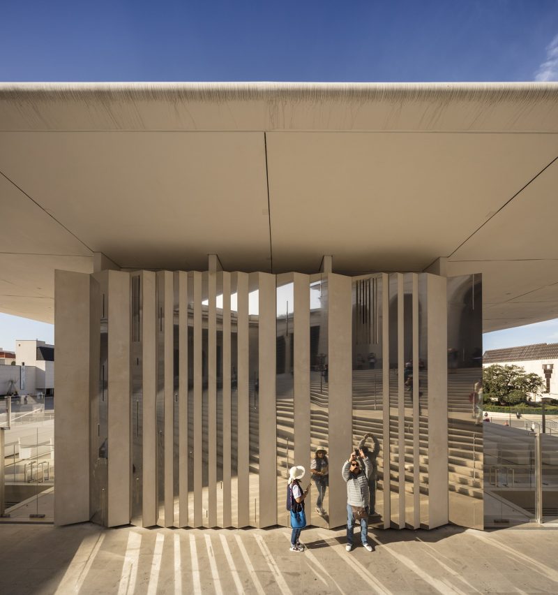 Outdoor Altar in the Prayer Area by Paula Santos Arquitectura