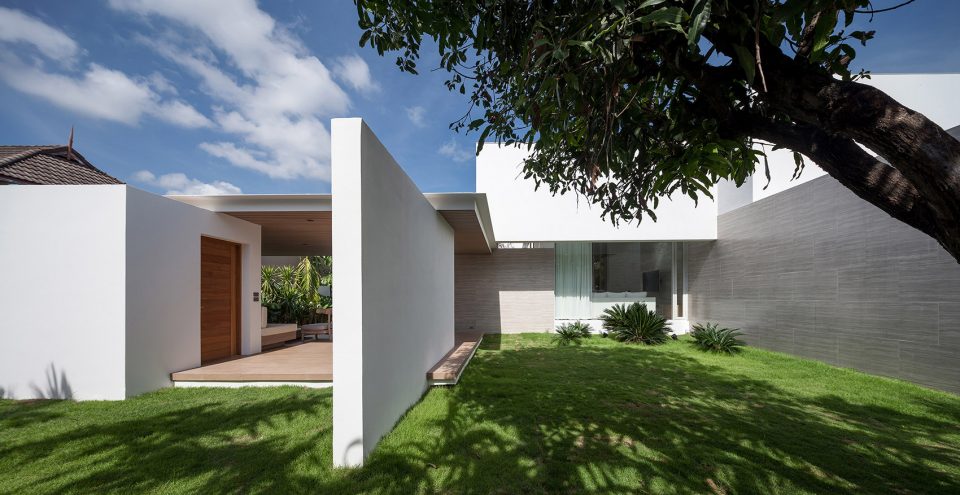 PA House Bangkok Thailand by IDIN ARCHITECTS