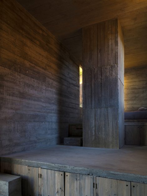 Loba House by Pezo von Ellrichshausen