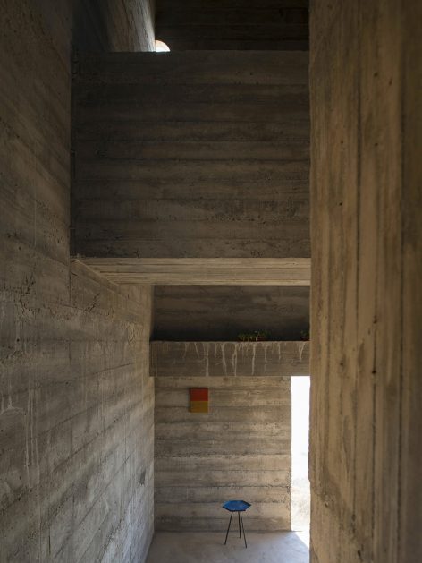 Loba House by Pezo von Ellrichshausen
