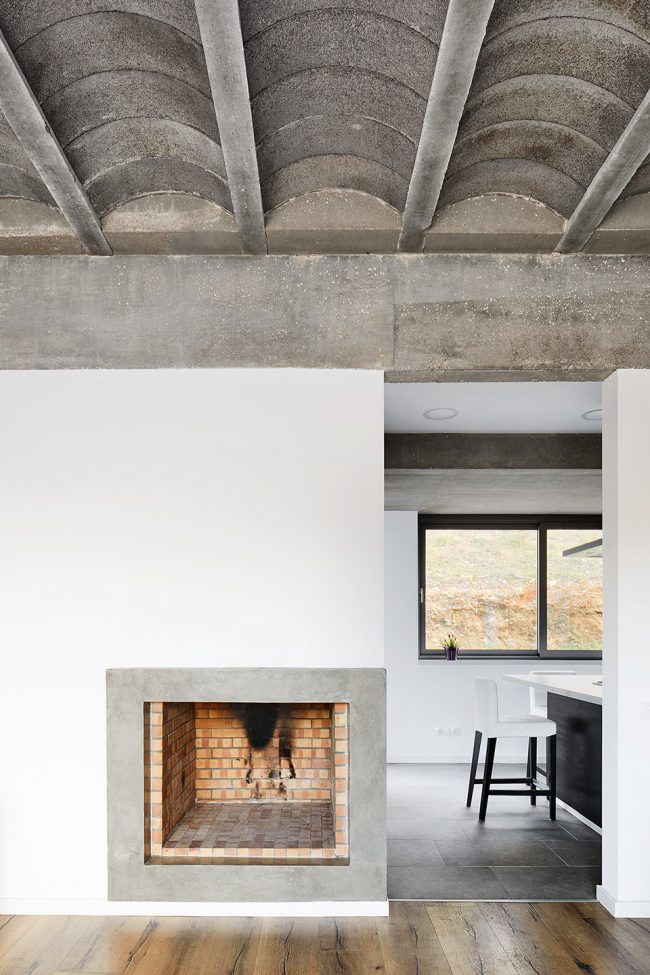 Marian single family house Ullastrell Barcelona by Carles Marcos