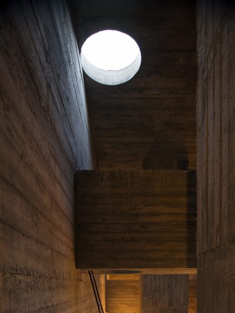 Loba House by Pezo von Ellrichshausen