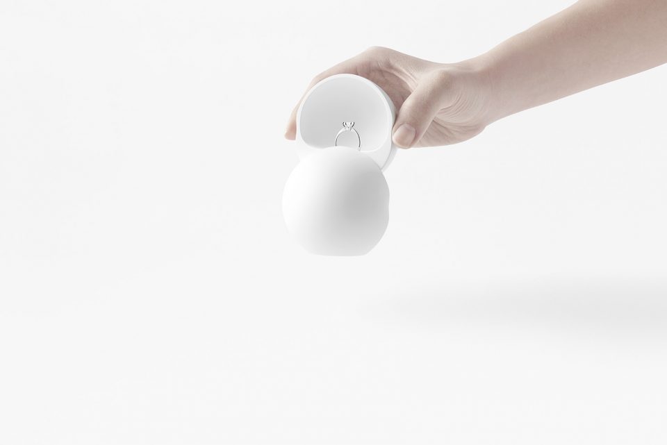 Seven Sliding Cases for Blanc Bijou by nendo