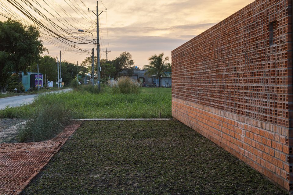 LONG AN HOUSE Vietnam by Tropical Space Co.Ltd