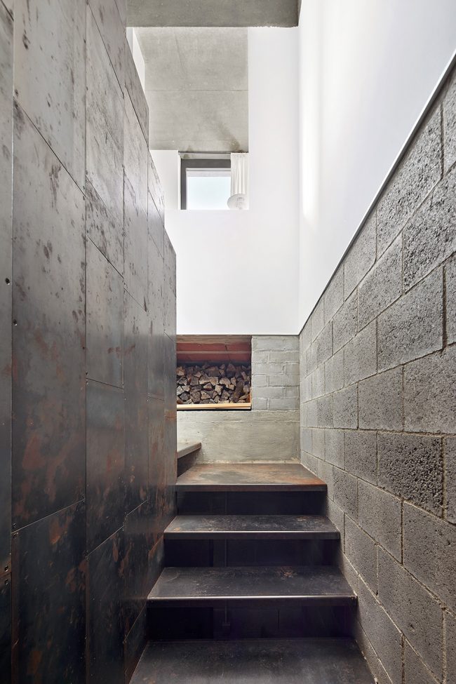 Marian single family house Ullastrell Barcelona by Carles Marcos