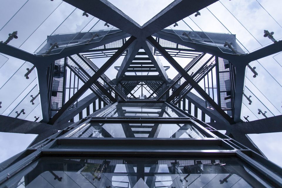 细部 钢结构与玻璃的材料组合 Detail the combination of steel structure and glass observation tower ECADI