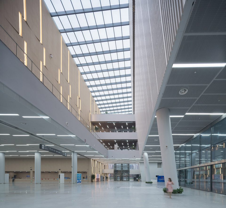 entrance interior2 Changsha International Convention and Exhibition Center TJAD
