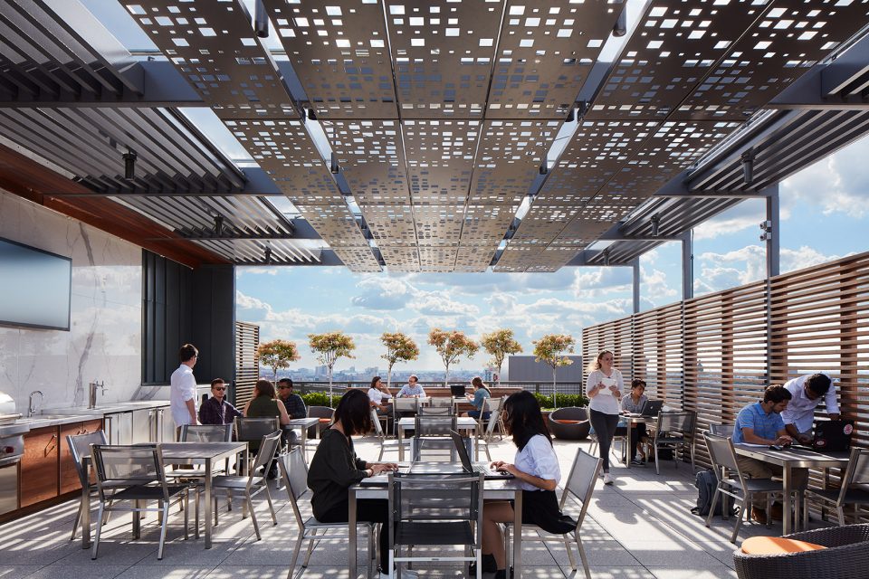 600 West Chicago Roof Deck by von Weise Associates