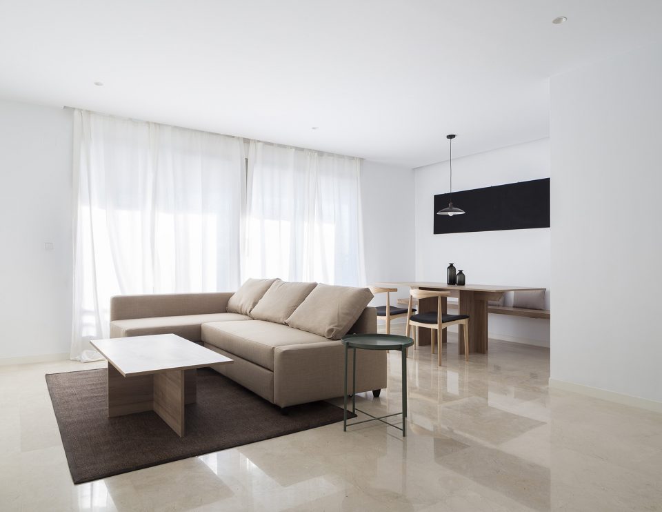 C15 Apartment by Carlos Segarra Arquitectos