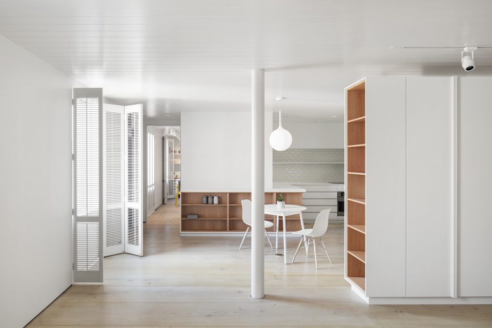 Studio Bluecerigo by Alain Carle Architecte