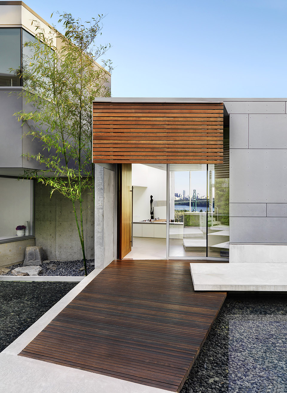 Esquimalt House, West Vancouver, Canada by McLeod Bovell Modern Houses