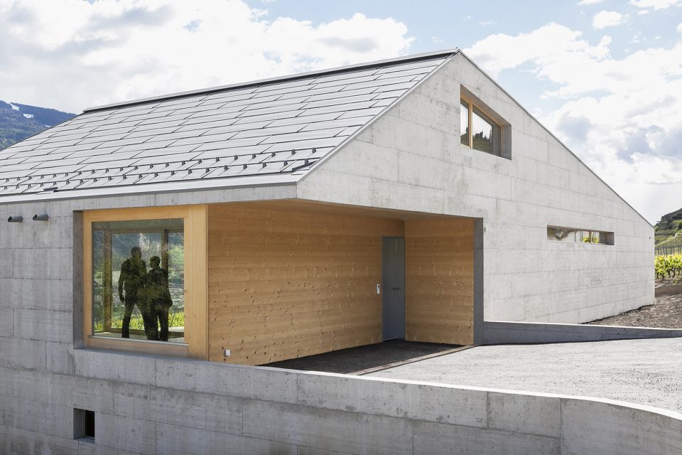 Villa Molignon Switzerland by ATELIER