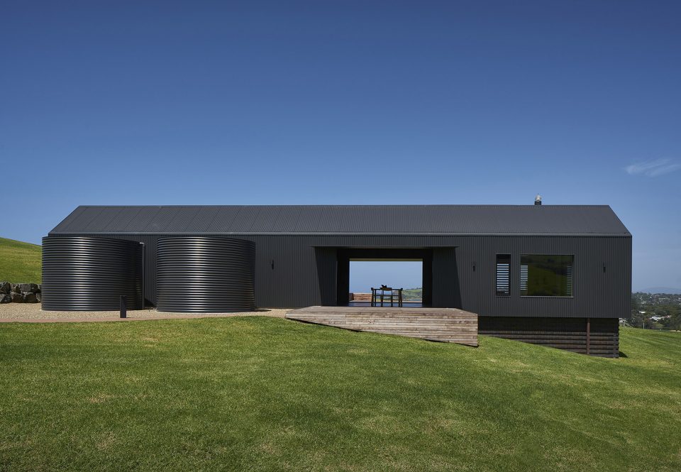 Escarpment House by Atelier Andy Carson