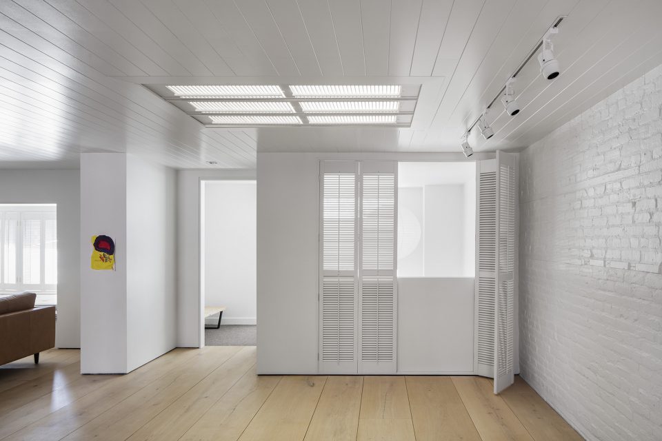 Studio Bluecerigo by Alain Carle Architecte