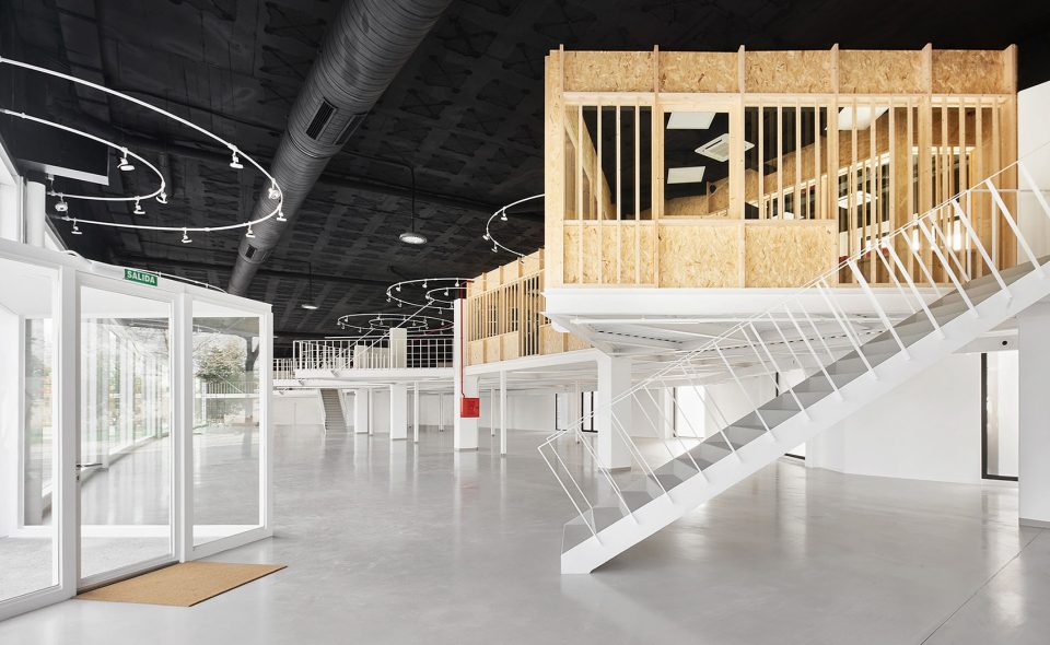 SHOWROOM PLICOSA Palma de Mallorca Spain by Miel Arquitectos