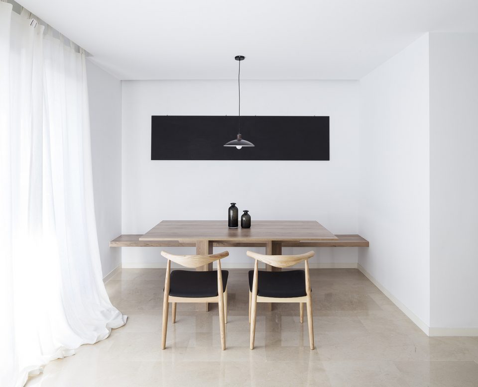 C15 Apartment by Carlos Segarra Arquitectos