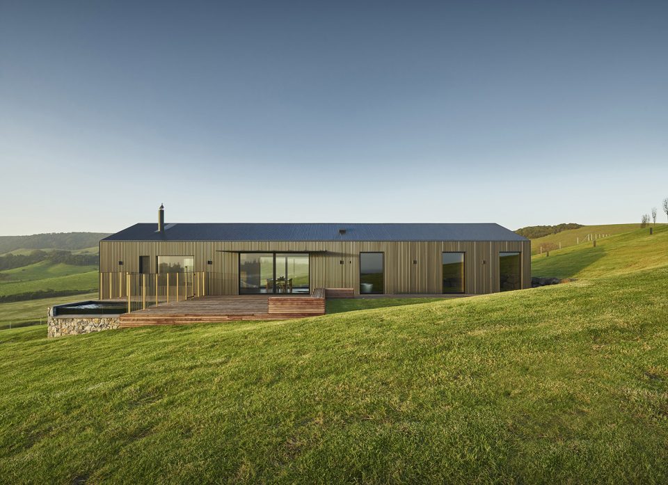 Escarpment House by Atelier Andy Carson