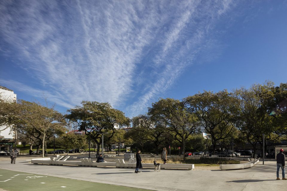Praça Fonte Nova by José Adrião Arquitetos