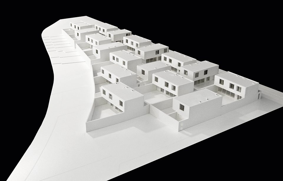 detached houses at praia do estoril by jose adriao arquitectos