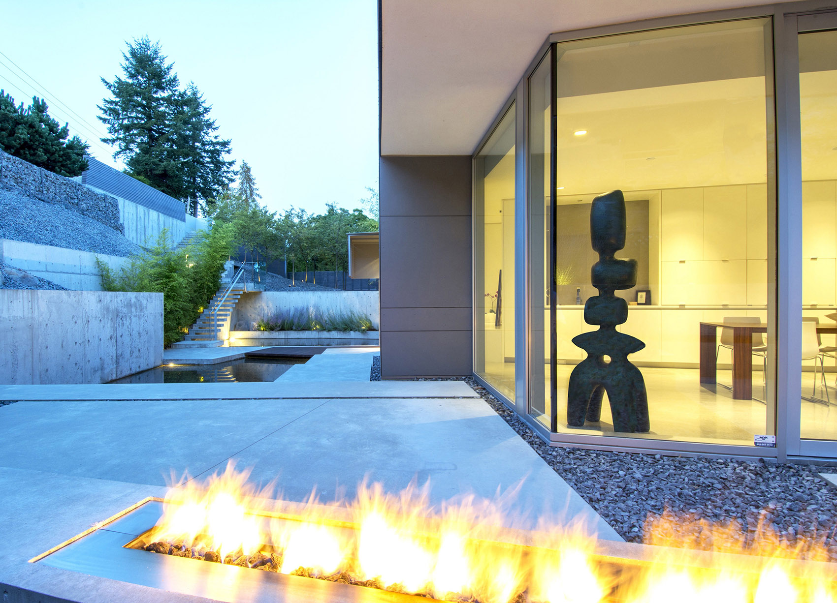 Esquimalt House, West Vancouver, Canada by McLeod Bovell Modern Houses