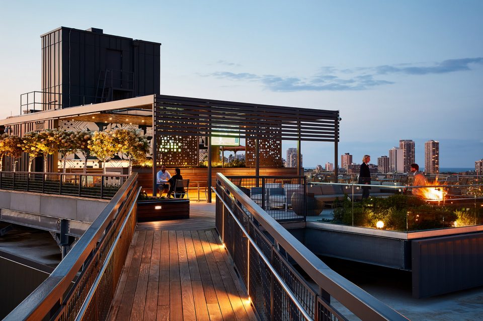 600 West Chicago Roof Deck by von Weise Associates