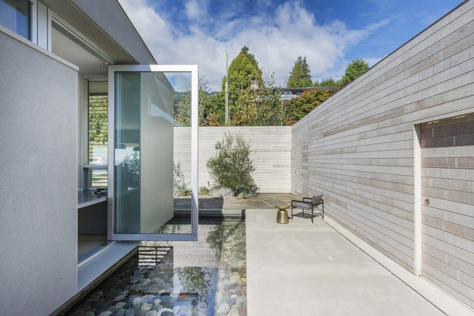 Gday House by McLeod Bovell Modern Houses