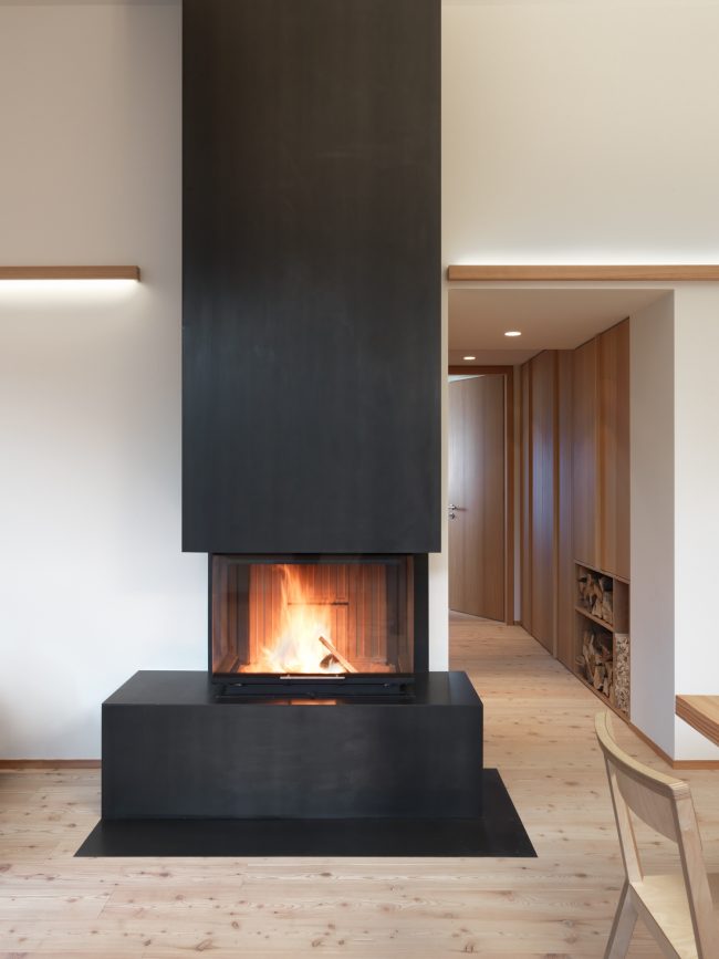 House EKC by Ralph Germann architectes