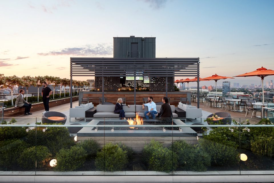 600 West Chicago Roof Deck by von Weise Associates